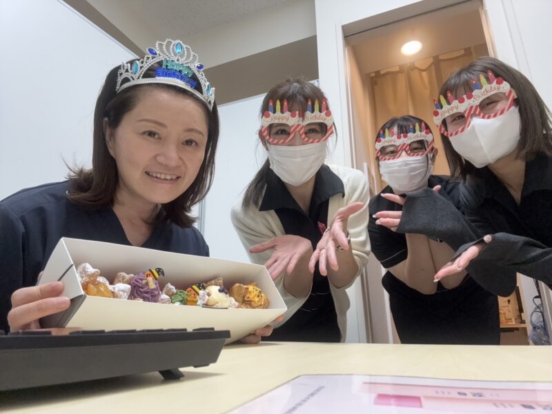 宇井千穂総院長５６才の誕生日会をしました。のアイキャッチ画像
